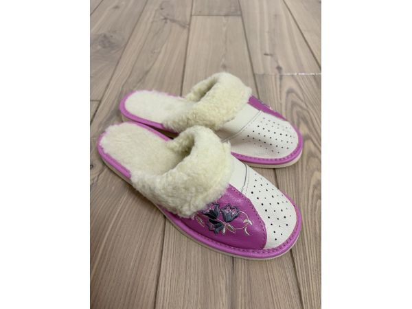 Домашні шкіряні жіночі тапочки з овечої вовни розмір 41