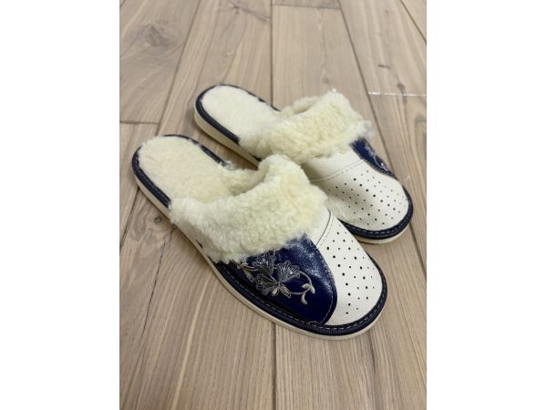 Домашні шкіряні жіночі тапочки з овечої вовни розмір 41