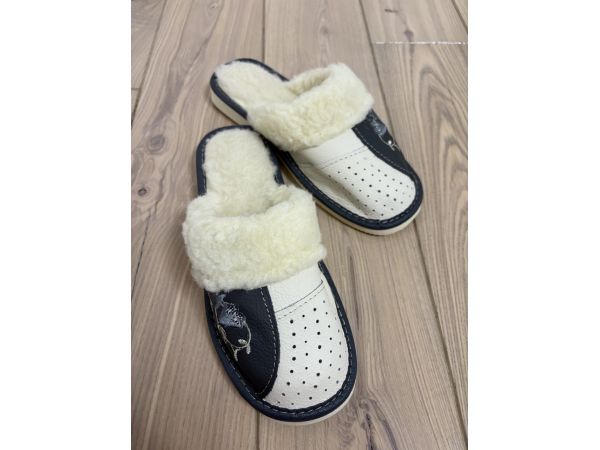 Домашні шкіряні жіночі тапочки з овечої вовни розмір 38