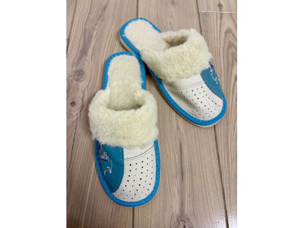 Домашні шкіряні жіночі тапочки з овечої вовни розмір 38