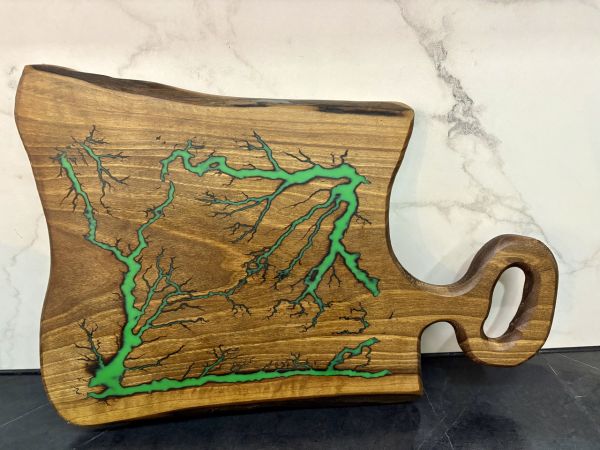 Дерев'яна дошка для нарізки продуктів 41х28 см