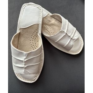 Домашні капці шкіряні жіночі 36 уцінка товар з вітрини