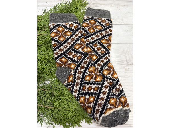 Жіночі теплі шкарпетки з овечої вовни з  орнаментом
