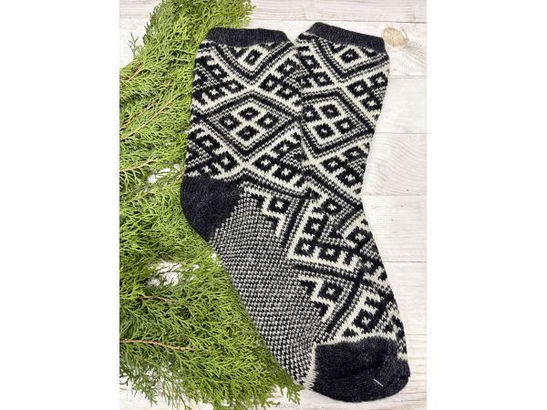 Шкарпетки з овечої вовни з українським орнаментом | Теплі вовняні шкарпетки на зиму