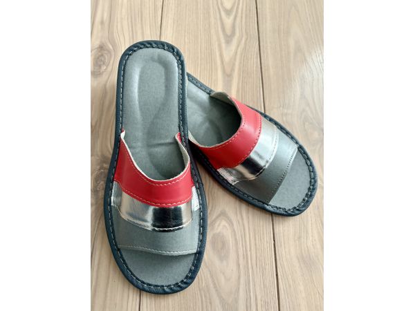 Домашні шкіряні капці жіночі