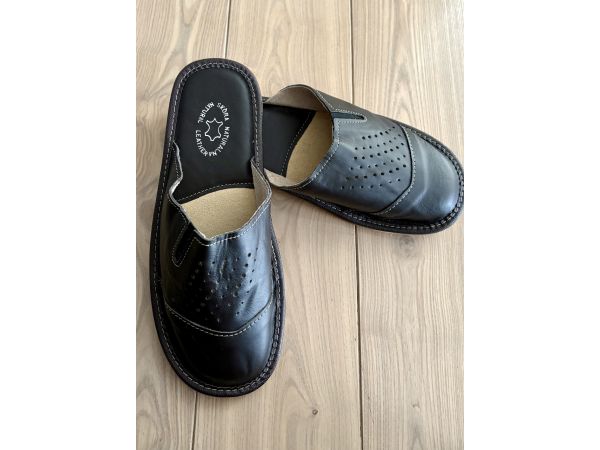 Домашні чоловічі шкіряні капці 42