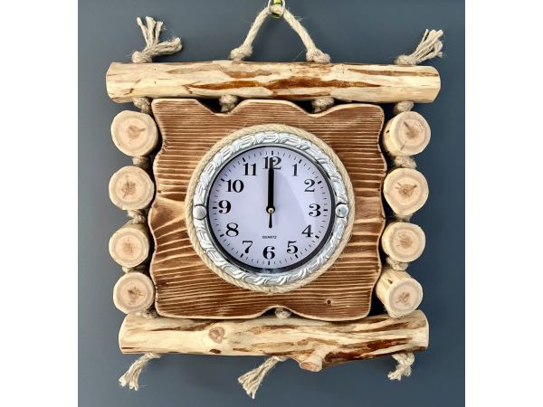 Годинник з дерева ручної роботи 35х32 см