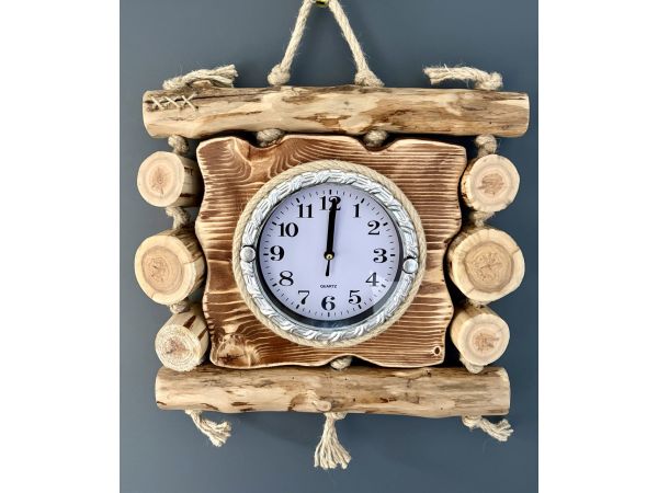 Годинник з дерева ручної роботи 35х32 см