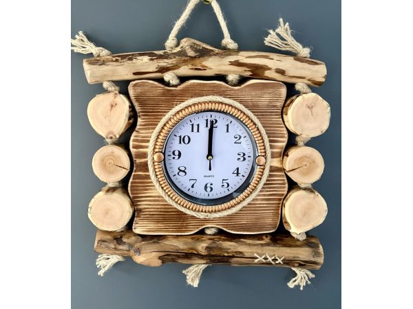 Годинник з дерева ручної роботи 35х32 см