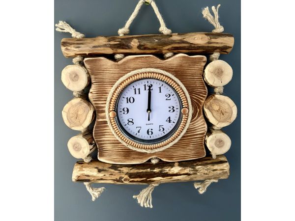 Годинник з дерева ручної роботи 35х32см