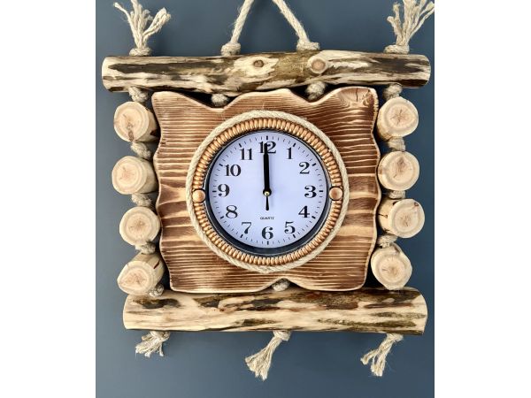 Годинник з дерева ручної роботи 35х32см