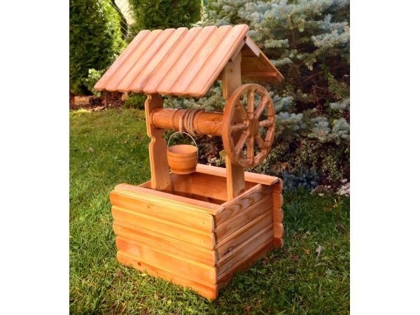 Декоративний дерев'яний колодязь